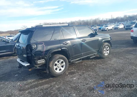 2020 Toyota 4Runner Sr5 Premium z USA, uszkodzony, nr VIN JTEBU5JR3L5769618